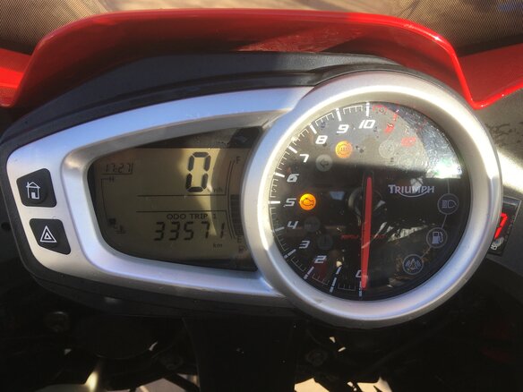 2014 Triumph Tiger 1050, красный, 700000 рублей - вид 9