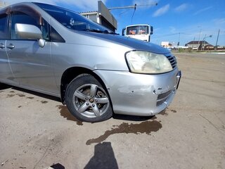 2002 Nissan Liberty, серебристый, 550000 рублей, вид 2