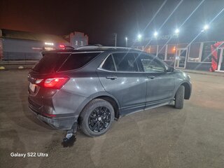 2020 Chevrolet Equinox III, серый, 2000000 рублей, вид 3