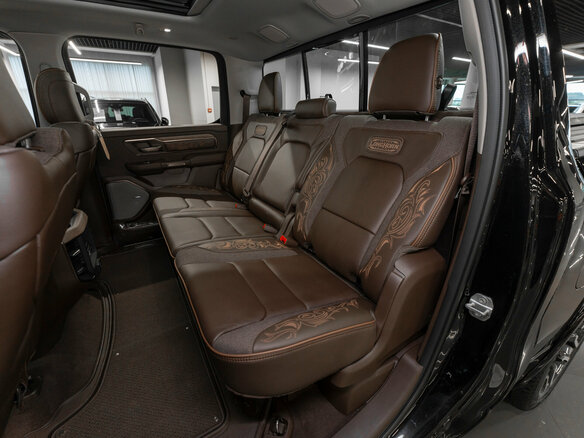 2025 Ram 1500 Crew Cab V Рестайлинг, чёрный, 11150000 рублей - вид 13