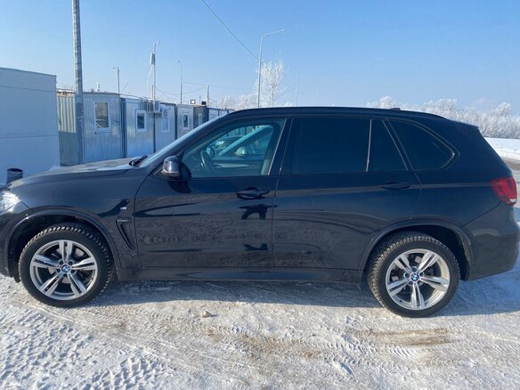 2017 BMW X5 30d III (F15), синий, 4000000 рублей - вид 5