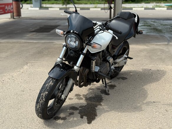 2001 Honda CB 600F Hornet, белый, 345000 рублей - вид 4