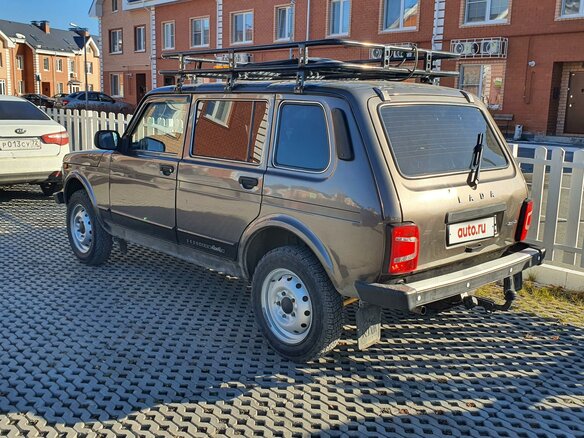 2019 Lada (ВАЗ) 2131 (4x4) I Рестайлинг (2020), коричневый, 860000 рублей - вид 3