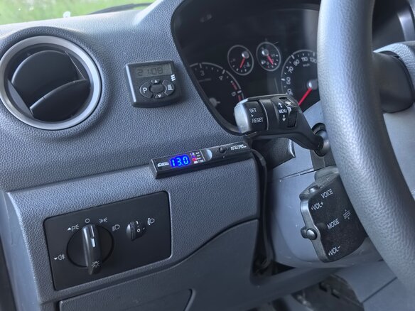 2013 Ford Transit Connect, жёлтый, 920000 рублей - вид 21