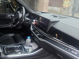 2024 BMW X5 50e IV (G05/G18) Рестайлинг, чёрный, 11578409 рублей, вид 5
