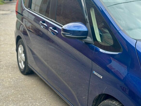 2017 Honda Freed+ II, синий, 1550000 рублей - вид 4