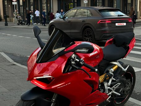 2022 Ducati Panigale V2, красный, 1999999 рублей, вид 1