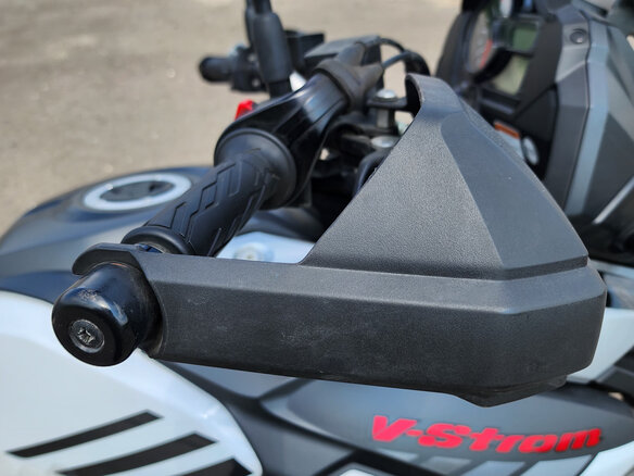 2018 Suzuki V-Strom 1000, белый, 1220000 рублей - вид 8