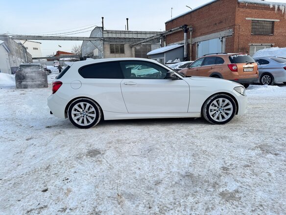 2013 BMW 1 серии 116i II (F20/F21), белый, 1590000 рублей - вид 3