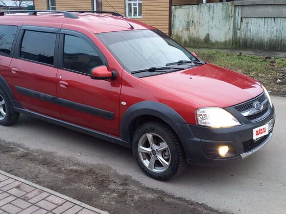 2019 Lada (ВАЗ) Largus Cross I, красный, 999999 рублей - вид 4