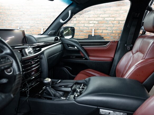2019 Lexus LX 450d III Рестайлинг 2, белый, 9500000 рублей - вид 19