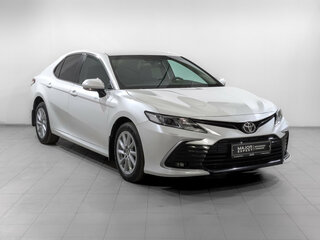 2021 Toyota Camry VIII (XV70) Рестайлинг, белый, 2950000 рублей, вид 3