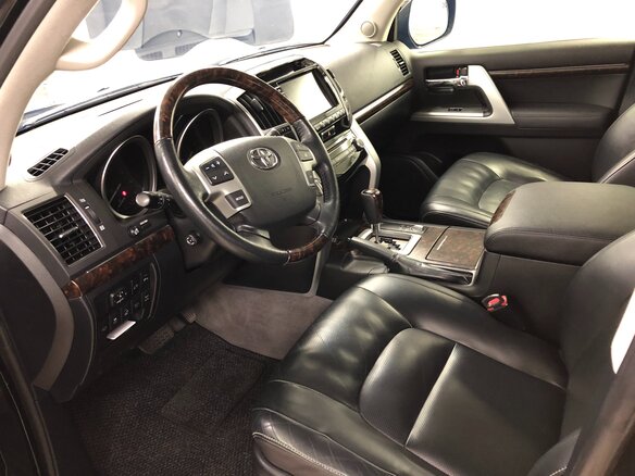 2013 Toyota Land Cruiser 200 Series Рестайлинг 1, чёрный, 5050000 рублей - вид 11