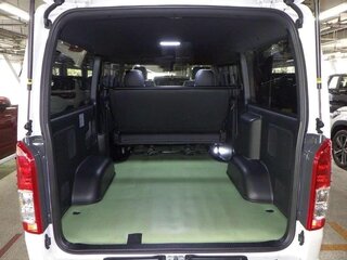 2019 Toyota HiAce H200 Рестайлинг, белый, 4200000 рублей, вид 4