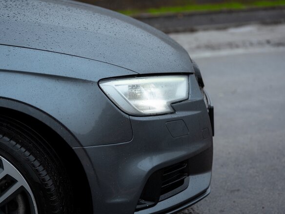 2017 Audi A3 III (8V) Рестайлинг, серебристый, 2190000 рублей - вид 5
