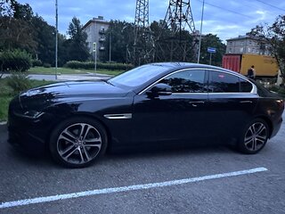 2020 Jaguar XE I Рестайлинг, чёрный, 2900000 рублей, вид 4