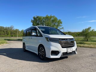 2019 Honda Stepwgn Spada V Рестайлинг, белый, 2610000 рублей, вид 1