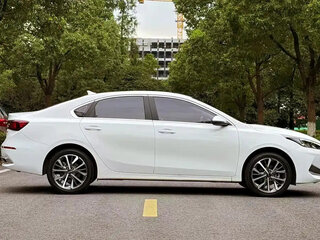 2021 Kia K3 II (China Market), белый, 1350000 рублей, вид 4