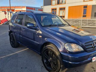 1998 Mercedes-Benz M-Класс 320 I (W163), зелёный, 700000 рублей, вид 3