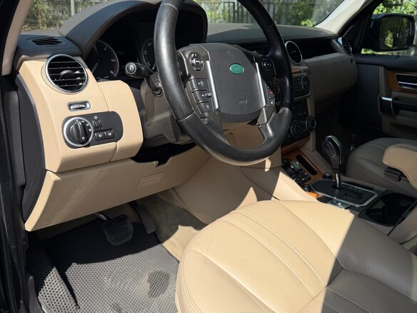 2010 Land Rover Discovery IV, чёрный - вид 13