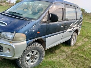 1995 Mitsubishi Delica IV, синий, 800000 рублей, вид 1