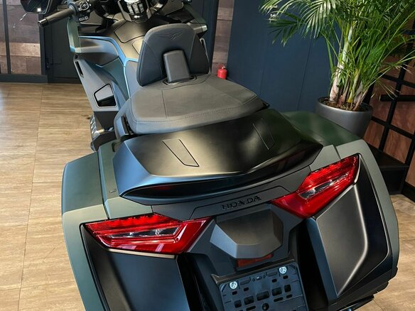 2024 Honda GL 1800 Gold Wing, зелёный, 3630000 рублей - вид 5