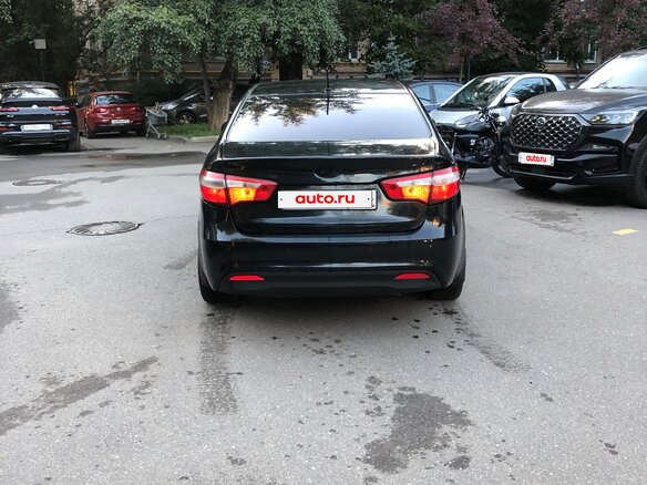 2011 Kia Rio 4-speed III, чёрный, 650000 рублей - вид 4