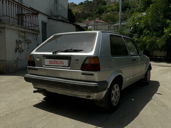 1986 Volkswagen Golf II, серебристый, 160000 рублей - вид 12