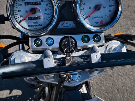 2000 Kawasaki ZR-7, белый, 280000 рублей, вид 4