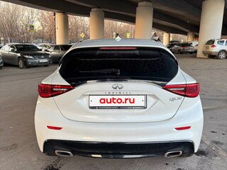 2017 Infiniti QX30, белый, 1900000 рублей, вид 5