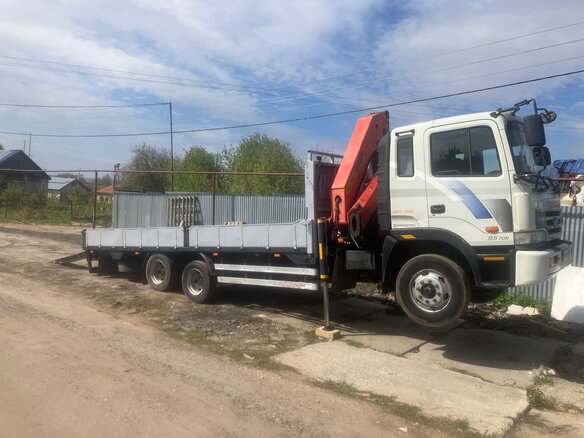 2004 Hyundai Gold, серый, 6000000 рублей - вид 1
