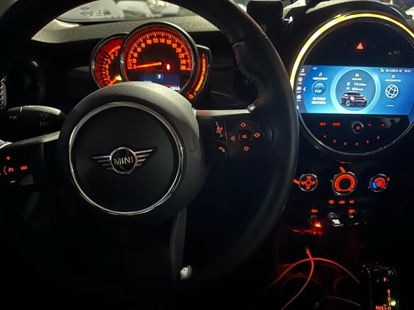 2021 Mini Hatch One III (F55/F56) Рестайлинг 2, белый, 2800000 рублей - вид 13