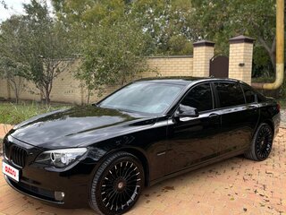 2010 BMW 7 серии Long 730Li V (F01/F02/F04), чёрный, 1700000 рублей, вид 4