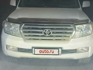 2010 Toyota Land Cruiser 200 Series, белый, 3500000 рублей, вид 2