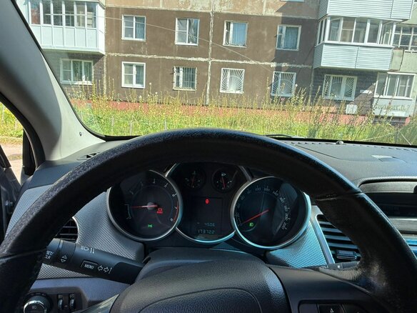 2012 Chevrolet Cruze I, серый, 645000 рублей - вид 5
