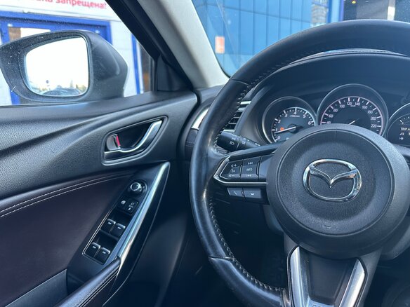 2016 Mazda 6 III (GJ) Рестайлинг, белый, 1380000 рублей - вид 9