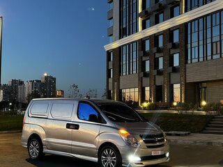 2009 Hyundai Grand Starex I, серый, 2000000 рублей, вид 4
