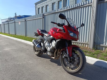 2008 Yamaha FZ1, красный, 600000 рублей, вид 1
