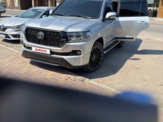 2013 Toyota Land Cruiser 200 Series Рестайлинг 1, серый, 3400000 рублей, вид 2