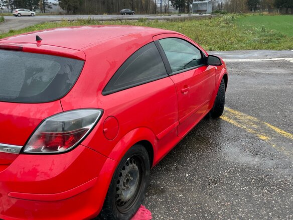 2008 Opel Astra GTC H Рестайлинг, красный, 375000 рублей - вид 9
