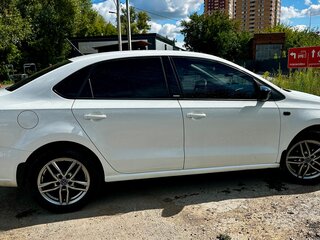 2014 Volkswagen Polo V, белый, 999999 рублей, вид 4