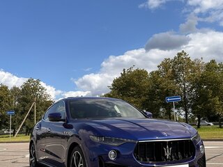 2018 Maserati Levante S I, синий, 5700000 рублей, вид 3