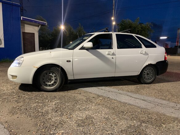 2012 Lada (ВАЗ) Priora I, белый, 150000 рублей - вид 2