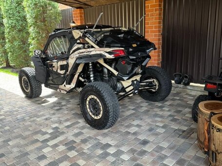 2024 BRP Can-Am Maverick X RC Turbo RR, чёрный, 5800000 рублей, вид 2