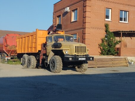 2005 Урал 4320, бежевый, 3000000 рублей, вид 1