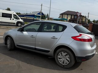 2014 Renault Megane III Рестайлинг, серый, 690000 рублей, вид 4