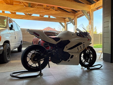 2021 Yamaha YZF-R3, белый, 699000 рублей, вид 2