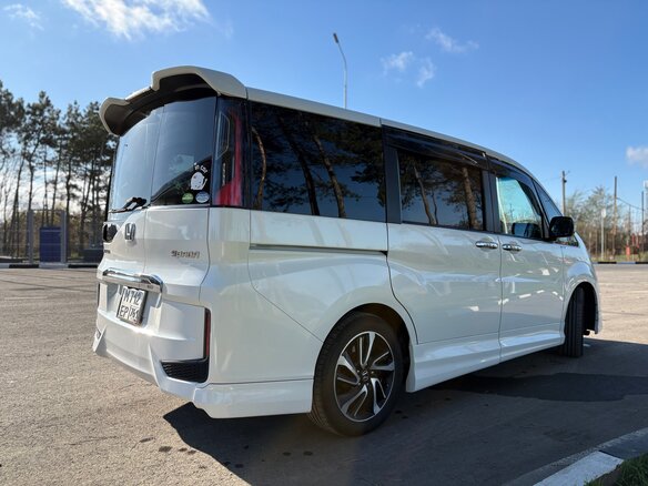 2015 Honda Stepwgn Spada V, белый, 1600000 рублей - вид 3