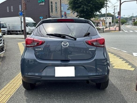 2022 Mazda 2 IV (XP21), серый, 900000 рублей - вид 5