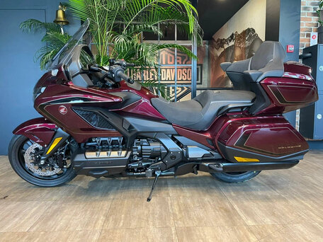 2025 Honda GL 1800 Gold Wing, пурпурный, 4600000 рублей, вид 4